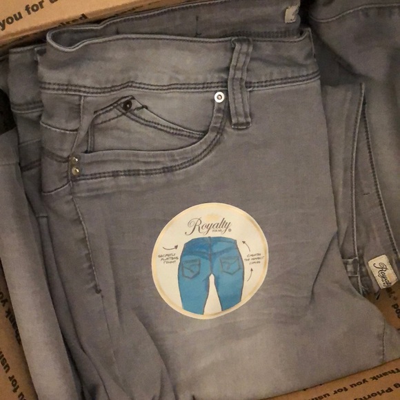 ❗️Last 1! Size 8 Wanna Better Butt Light Grey jean - Picture 8 of 8